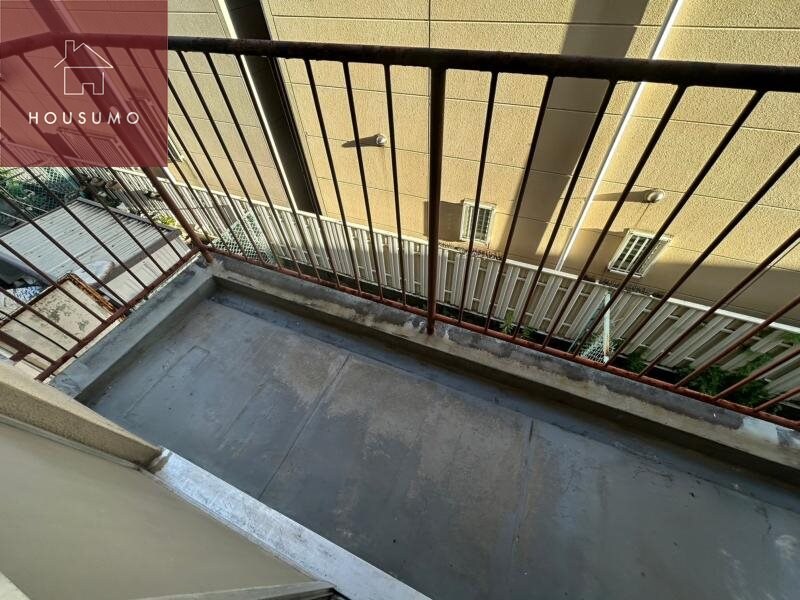 物件内観写真13　(お洗濯にも便利なバルコニー付き)