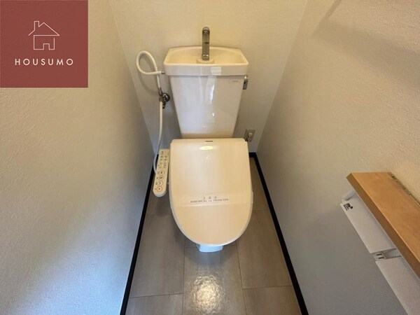 トイレ(コンパクトで使いやすいトイレです)
