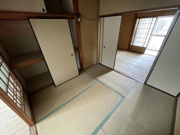 物件内観写真25　(フローリングだけでなく、和室もあります)