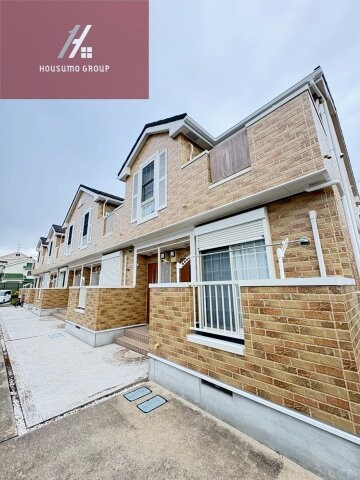 物件外観写真1　(外観もきれいです)