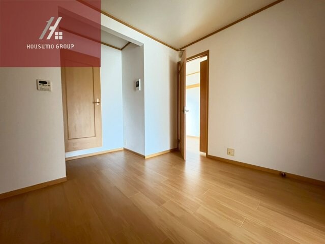 物件内観写真6　(使いやすい居間です)