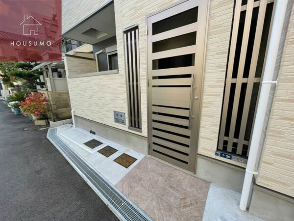 エントランス(建物の内部です)