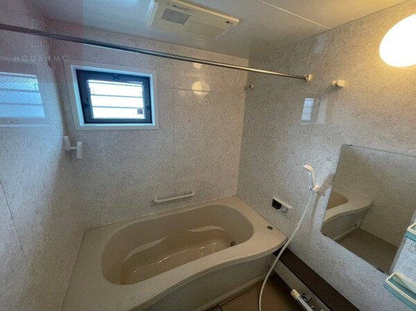 浴室(お風呂で日々の疲れを落としましょう)