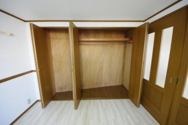 物件内観写真8　(便利な収納スペースです)