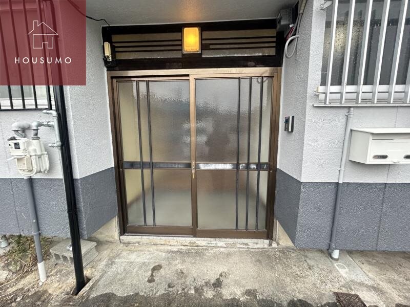 物件外観写真2　(毎日通るエントランスはこのようになっています)