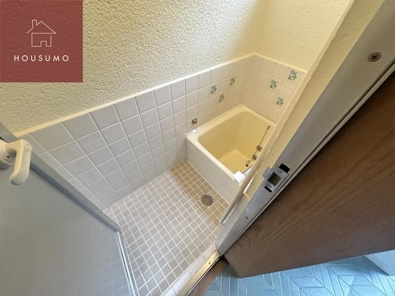 物件内観写真6　(コンパクトで使いやすいお風呂です)