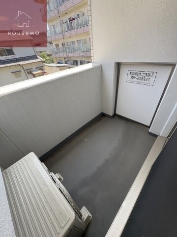 物件内観写真12　(落ち着いた時間を過ごせるバルコニーです)