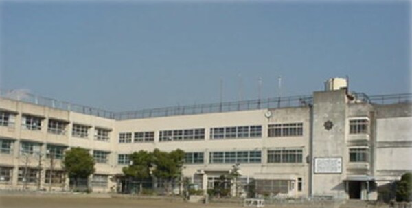 周辺環境(東大阪市立孔舎衙小学校 981m)