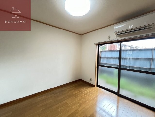 物件内観写真19　(使い勝手のいい洋室です)