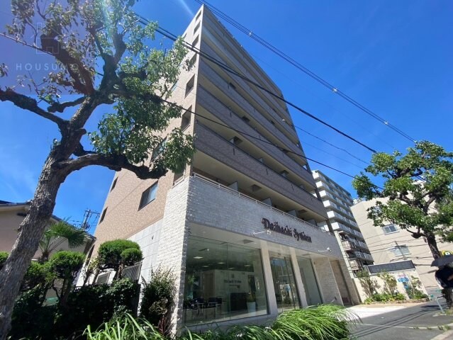 物件外観写真1　(おしゃれな外観です)