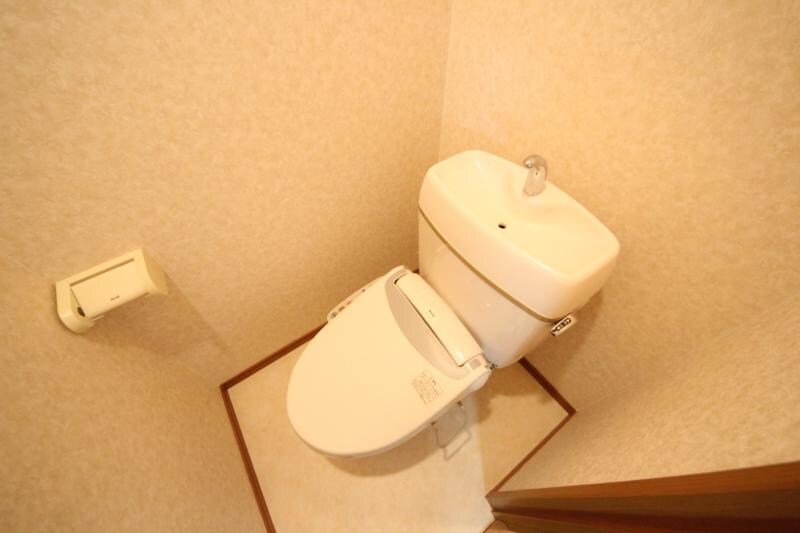 物件内観写真8　(コンパクトで使いやすいお風呂です)