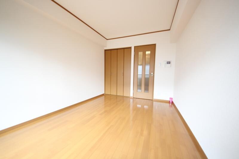 物件内観写真21　(ゆったりした洋室です)