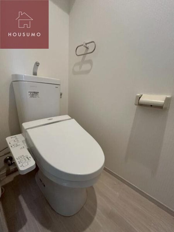 トイレ(コンパクトで使いやすいトイレです)