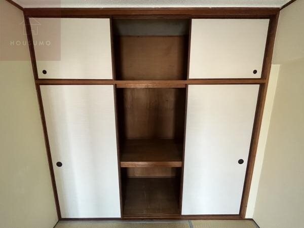 収納(小物を収納するのに便利です)