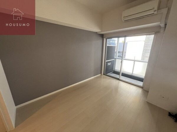 居室(おしゃれなリビングです)