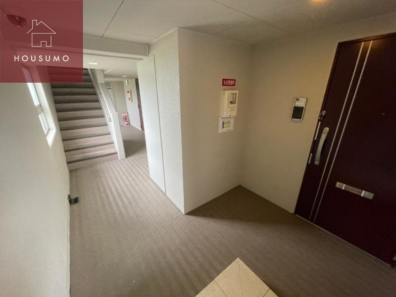 物件外観写真2　(建物の内部です)