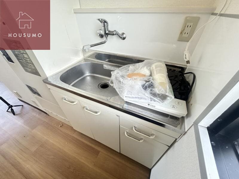 物件内観写真22　(落ち着いた色調の寝室です)