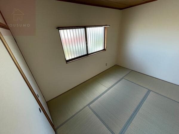 和室(日本らしい落ち着いた雰囲気の和室です)