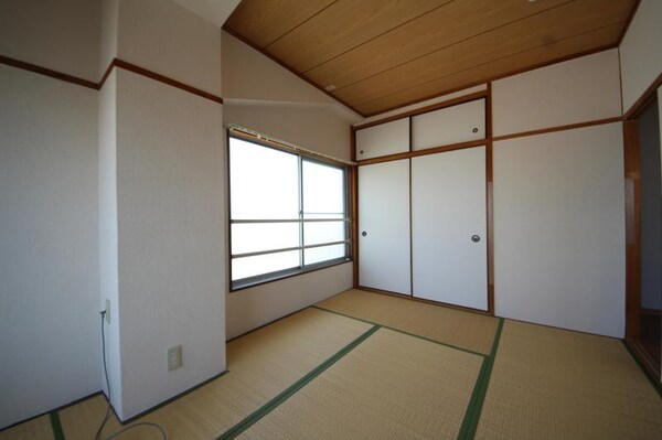 内装他(きれいな内装です)