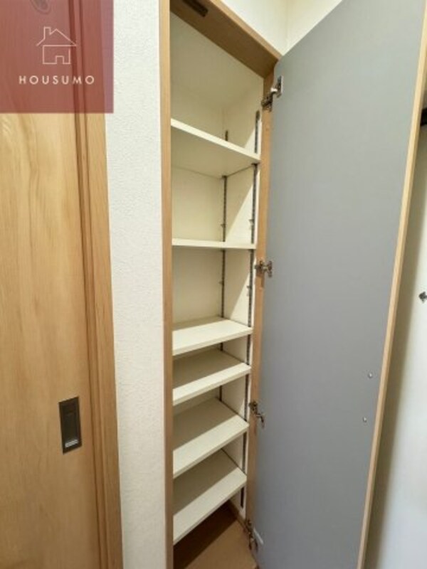 収納(便利な収納スペースです)