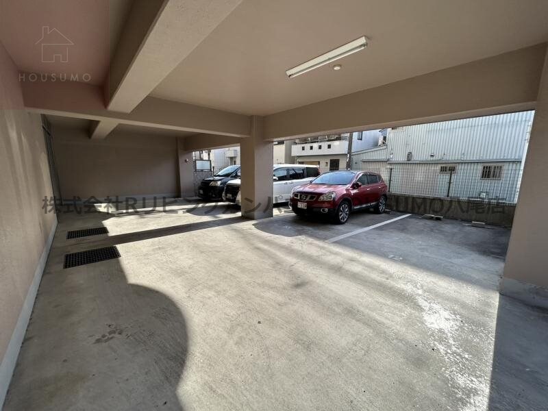 物件外観写真2　(カースペースがあります)