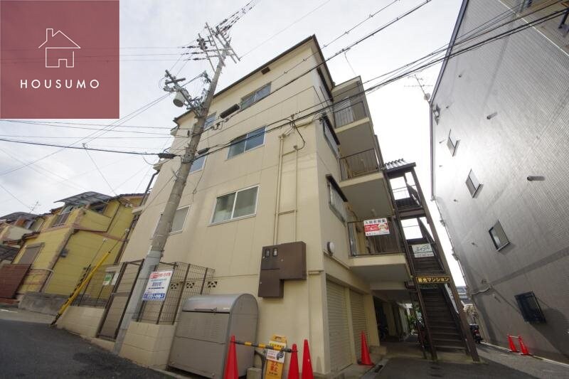 物件外観写真4　(外観は落ち着いています)