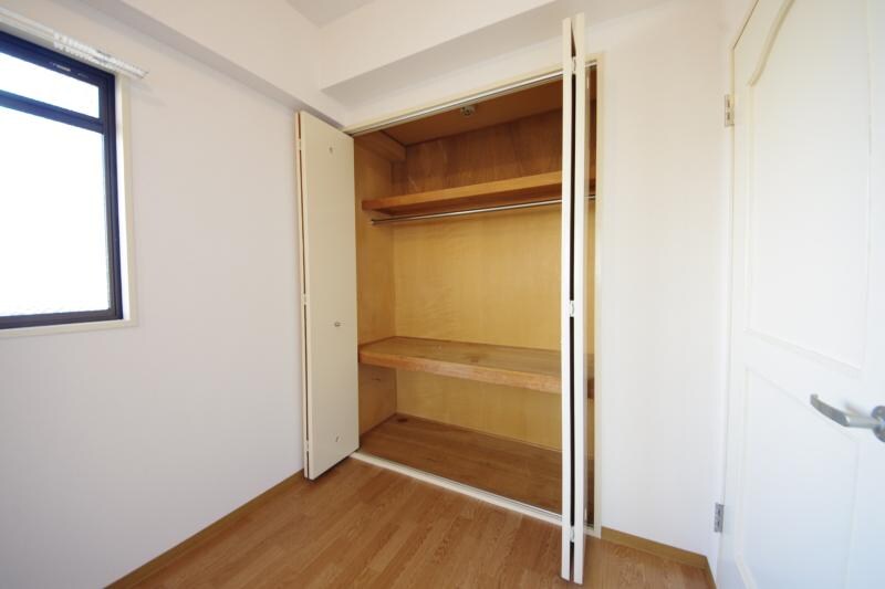 物件内観写真14　(大きなスペースがあり、収納には困りません)
