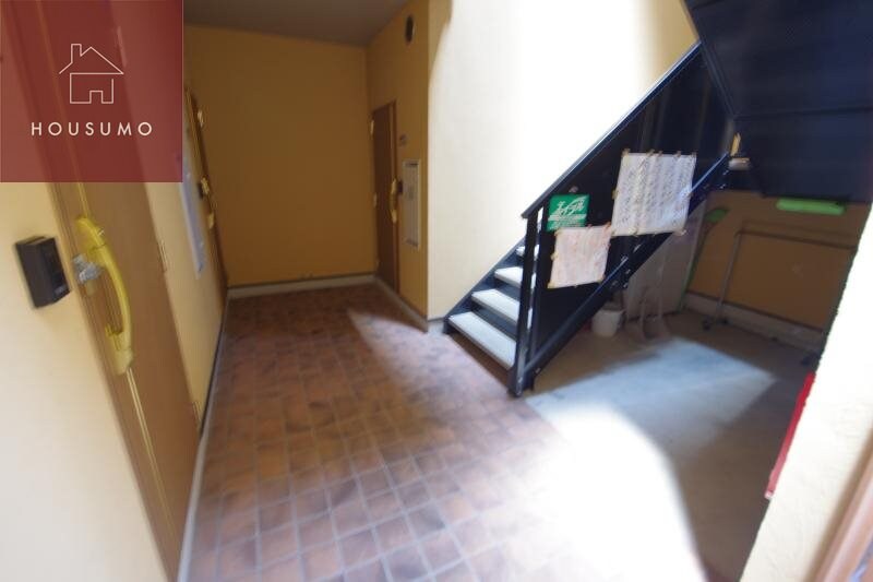 物件外観写真2　(建物の内部です)