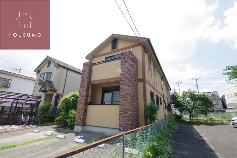 物件外観写真4　(落ち着いた雰囲気の外観です)