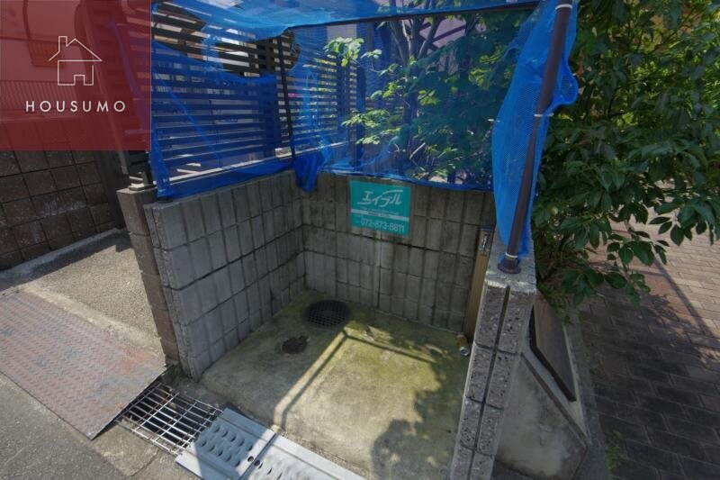 物件内観写真14　(ゴミ置き場です)