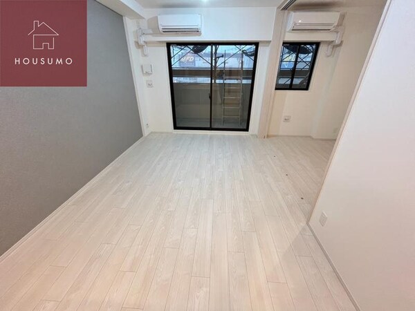居室(こちらの居間で趣味の時間をお楽しみください
同施工会社・同型)