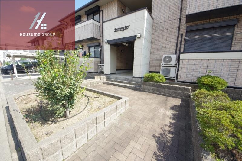 物件外観写真2　(毎日通るエントランスはこのようになっています)