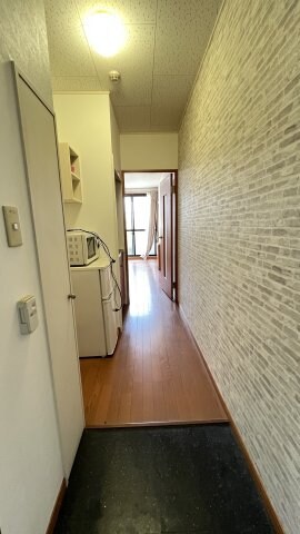 物件内観写真10　(落ち着いた玄関です)