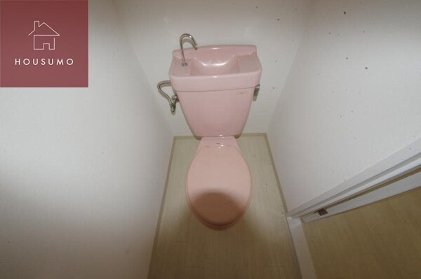 トイレ(コンパクトで使いやすいトイレです)