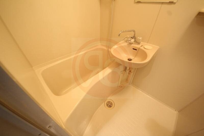 物件内観写真9　(きれいなお風呂です)