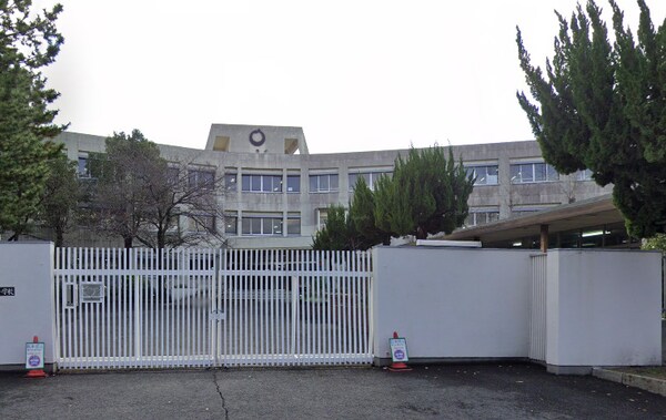 周辺環境(東大阪市立意岐部東小学校 895m)