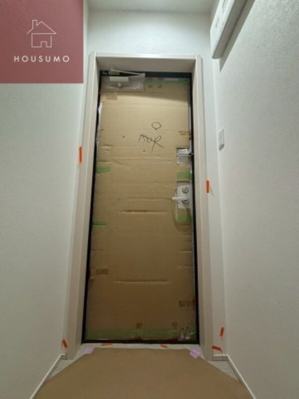 玄関(収納もある玄関です)