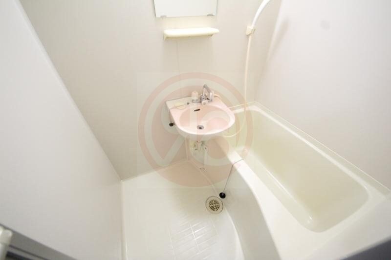 物件内観写真10　(コンパクトで使いやすいお風呂です)