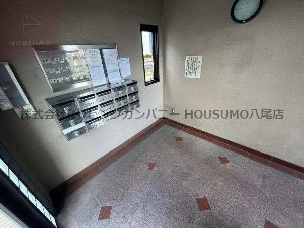 エントランス(落ち着いたエントランスです)