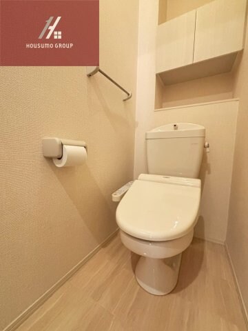 物件内観写真8　(落ち着いた玄関です)