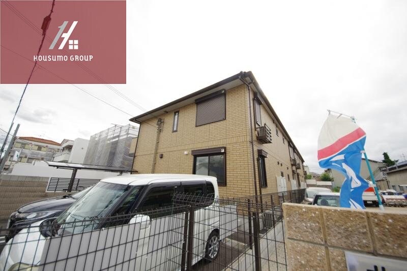 物件外観写真3　(小物を収納するのに便利です)