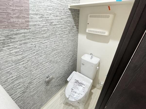物件内観写真26　(落ち着いた色調のトイレです)