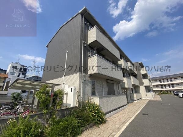 物件外観写真3　(落ち着いた雰囲気の外観です)