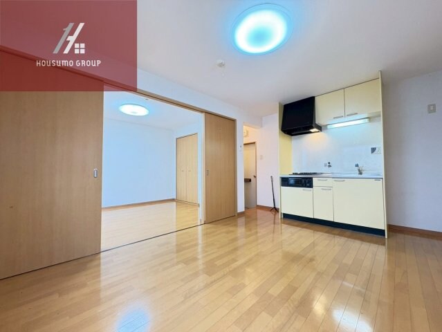 物件内観写真5　(ゆったり過ごせる居間です)