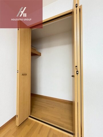 物件内観写真17　(たっぷりとした収納スペースです)