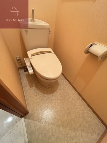 物件内観写真8　(落ち着いたトイレです)