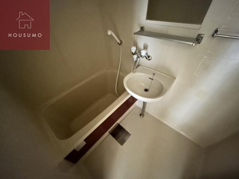 物件内観写真5　(お風呂で日々の疲れを落としましょう)