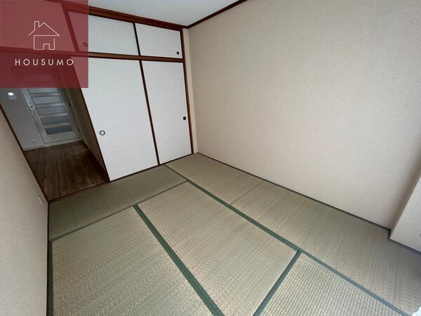 和室(和室があると落ち着いた雰囲気になりますね)