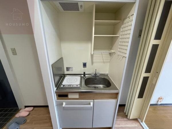 物件内観写真17　(コンパクトなキッチンで掃除もラクラク)