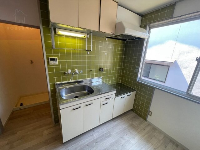 物件内観写真17　(コンパクトなキッチンで掃除もラクラク)